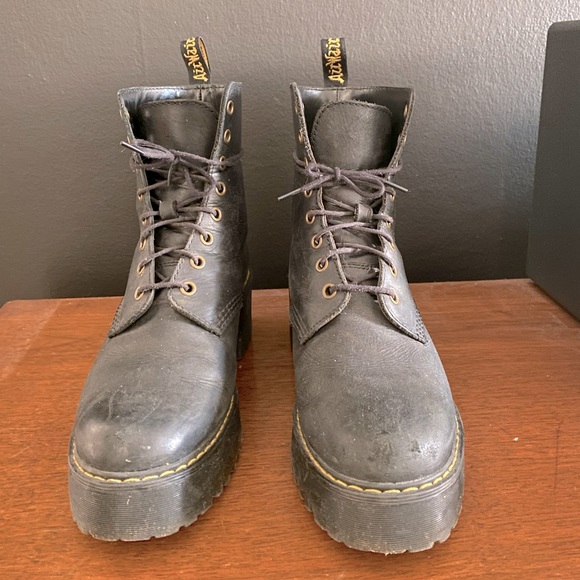 Dr. Martens SHRIVER HI WOMEN'S WYOMING LEATHER HEELED BOOTS sz 8 - Picture 1 of 5